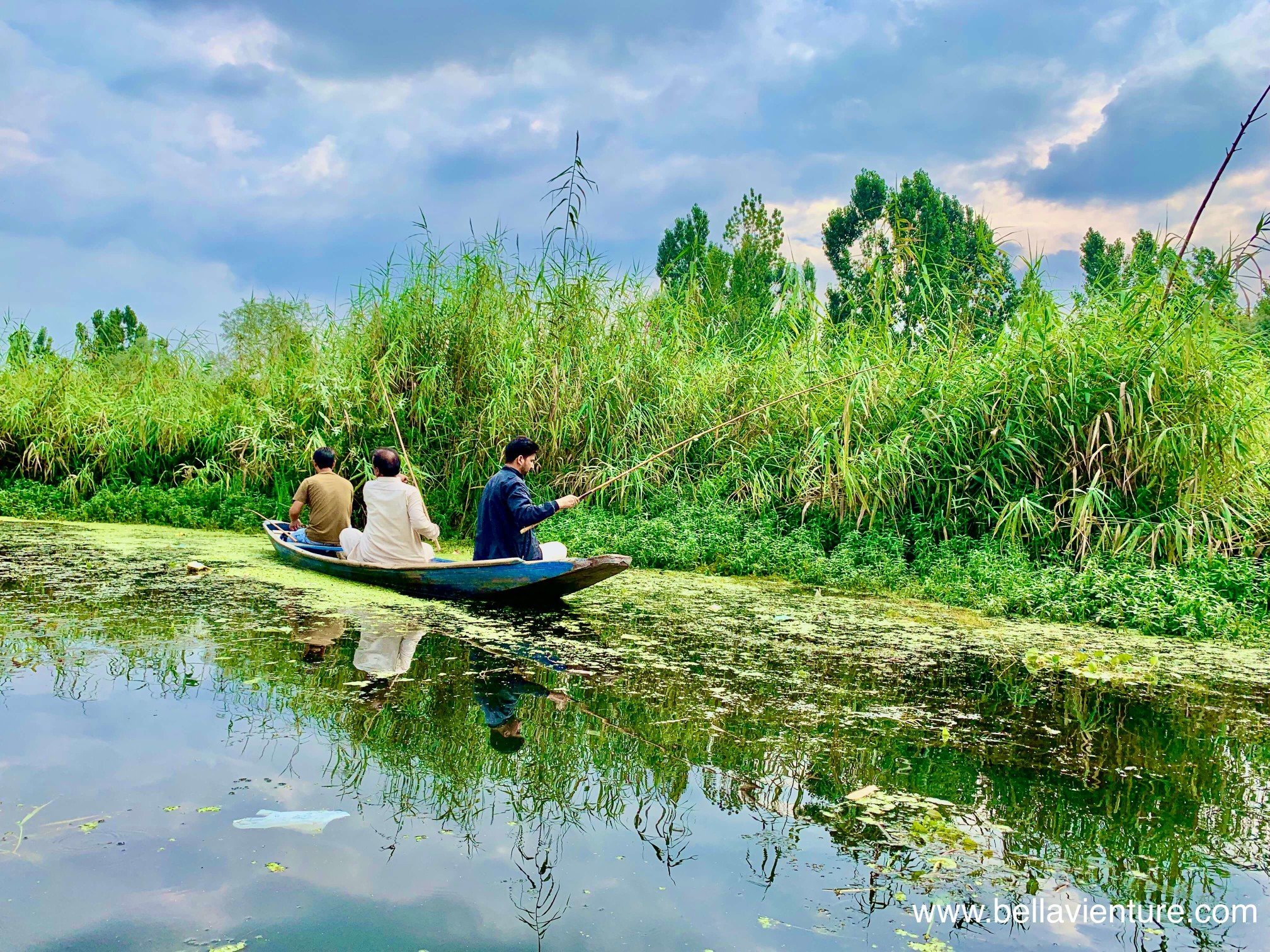 印度 India 北北印 north India 喀什米爾 Kashmir 斯里納加 Srinagar Dal lake 湖景 lakeside 釣魚 印度 India 北北印 north India 喀什米爾 Kashmir 斯里納加 Srinagar Dal lake 湖景 lakeside 釣魚