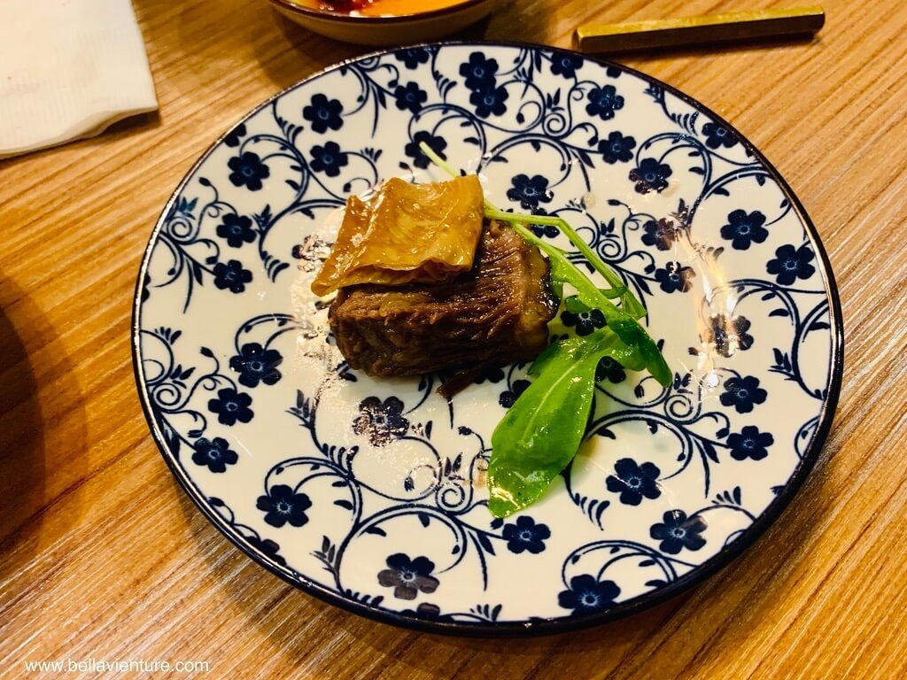 大安區 東區 法租界餐酒館 L.C.Francaise 帶骨牛小排 紹興酒 大安區 東區 法租界餐酒館 L.C.Francaise 帶骨牛小排 紹興酒