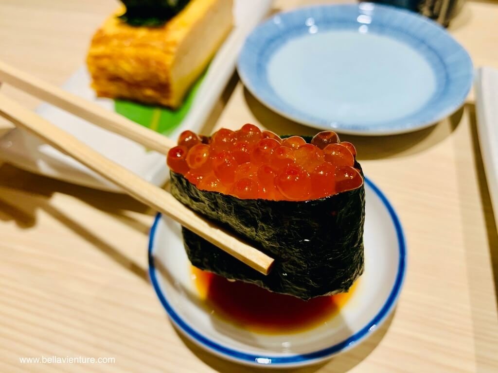 台北 大安區 壽司 迴轉壽司 美登利壽司 鮭魚卵壽司 台北 大安區 壽司 迴轉壽司 美登利壽司 鮭魚卵壽司