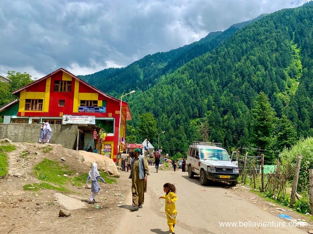印度 India 喀什米爾 Kashmir 大湖健行 Great lake trekking 山腳下的休息站 印度 India 喀什米爾 Kashmir 大湖健行 Great lake trekking 山腳下的休息站