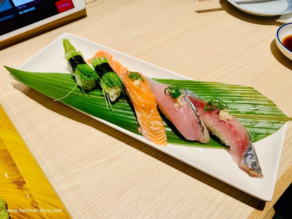 台北 大安區 壽司 迴轉壽司 美登利壽司 生鮭魚 竹莢魚 牙蔥 握壽司 台北 大安區 壽司 迴轉壽司 美登利壽司 生鮭魚 竹莢魚 牙蔥 握壽司