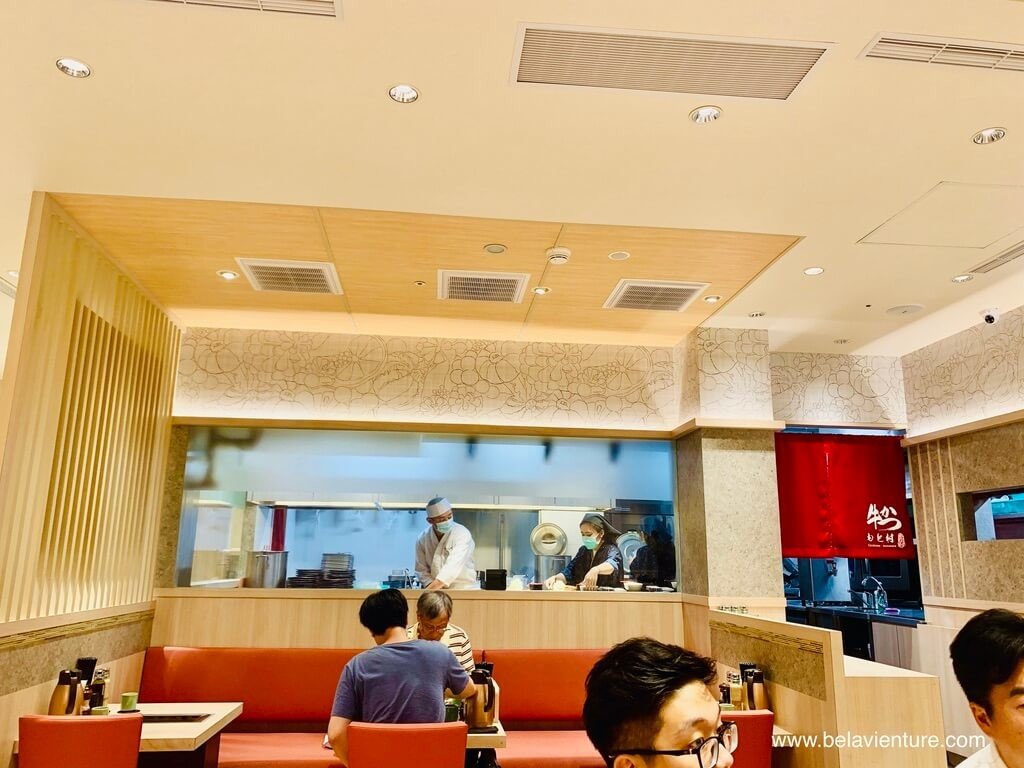 遠百信義A13 炸牛排 元村 店內座位 遠百信義A13 炸牛排 元村 店內座位