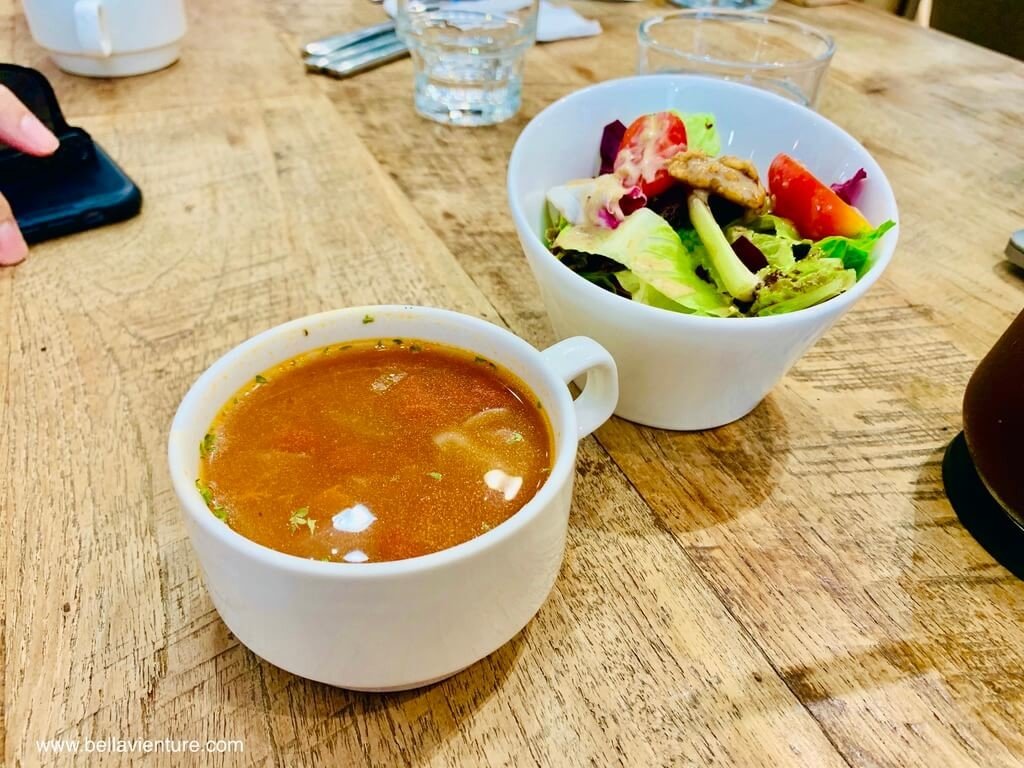 內湖 自然系 早午餐 原木家具 Mountaion fusion 套餐 羅宋湯 沙拉 內湖 自然系 早午餐 原木家具 Mountaion fusion 套餐 羅宋湯 沙拉