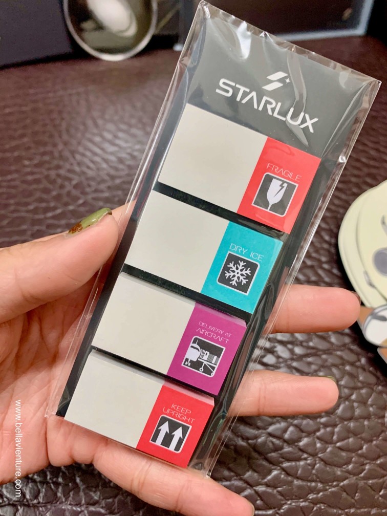 星宇航空STARLUX Airlines 星宇小舖 開箱 標籤便利貼 星宇航空STARLUX Airlines 星宇小舖 開箱 標籤便利貼