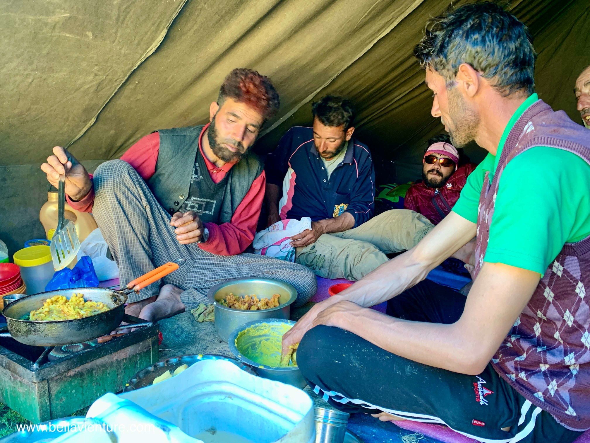 印度 India 北北印 North India 喀什米爾 Kashmir 八天七夜 健行 廚師 炸蔬菜 pakora 點心 印度 India 北北印 North India 喀什米爾 Kashmir 八天七夜 健行 廚師 炸蔬菜 pakora 點心