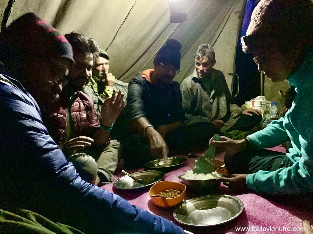 印度 India 北北印 North India 喀什米爾 Kashmir 大湖健行 trekking Kashmir Great Lakes Trek 與大家的晚餐 印度 India 北北印 North India 喀什米爾 Kashmir 大湖健行 trekking Kashmir Great Lakes Trek 與大家的晚餐