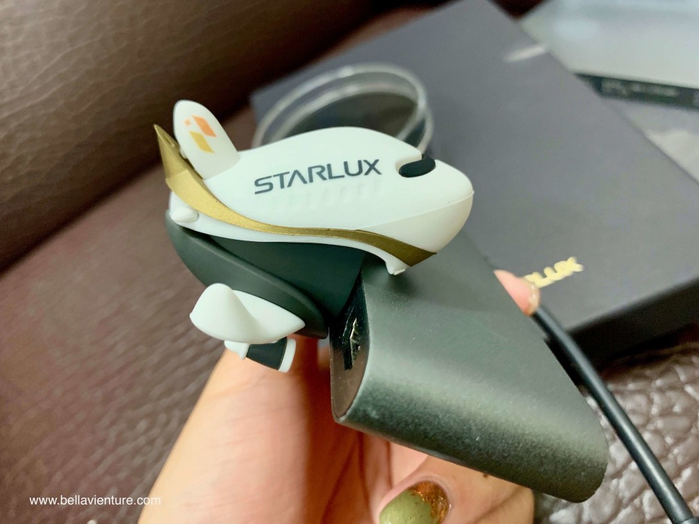 星宇航空STARLUX Airlines 星宇小舖 開箱 飛機造型隨身碟 星宇航空STARLUX Airlines 星宇小舖 開箱 飛機造型隨身碟