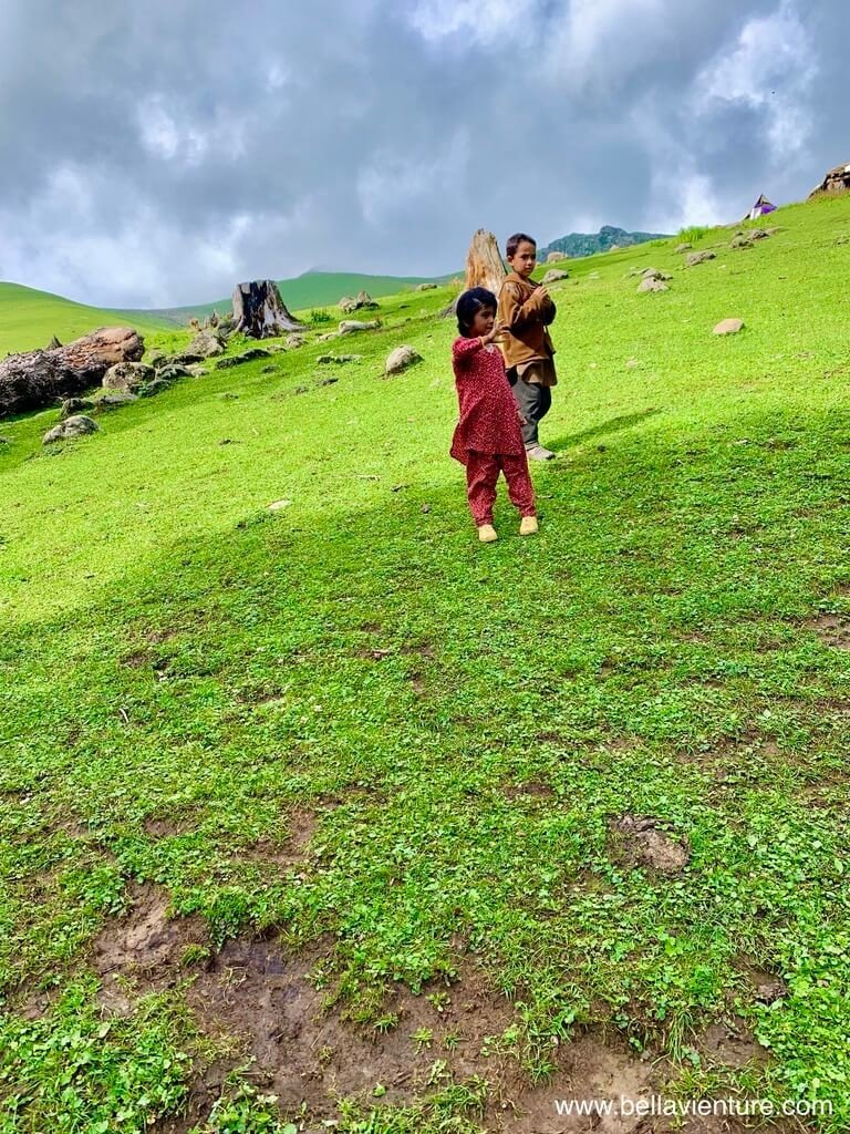 印度 India 喀什米爾 Kashmir 大湖健行 Great lake trekking 在地的小孩 印度 India 喀什米爾 Kashmir 大湖健行 Great lake trekking 在地的小孩