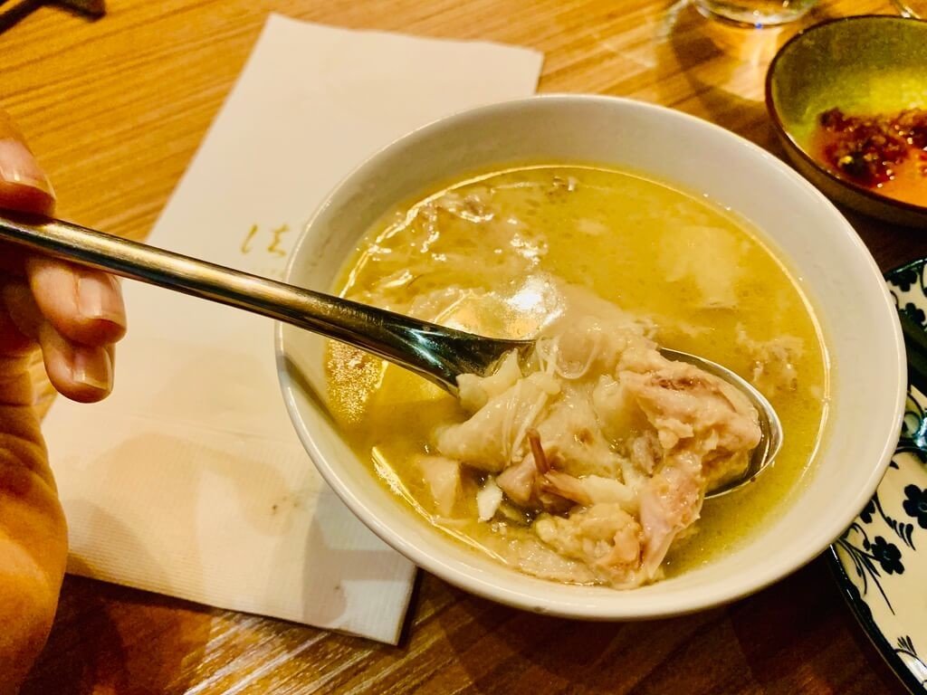 大安區 東區 法租界餐酒館 L.C.Francaise 十年一劍黃金馥桂雞湯 大安區 東區 法租界餐酒館 L.C.Francaise 十年一劍黃金馥桂雞湯