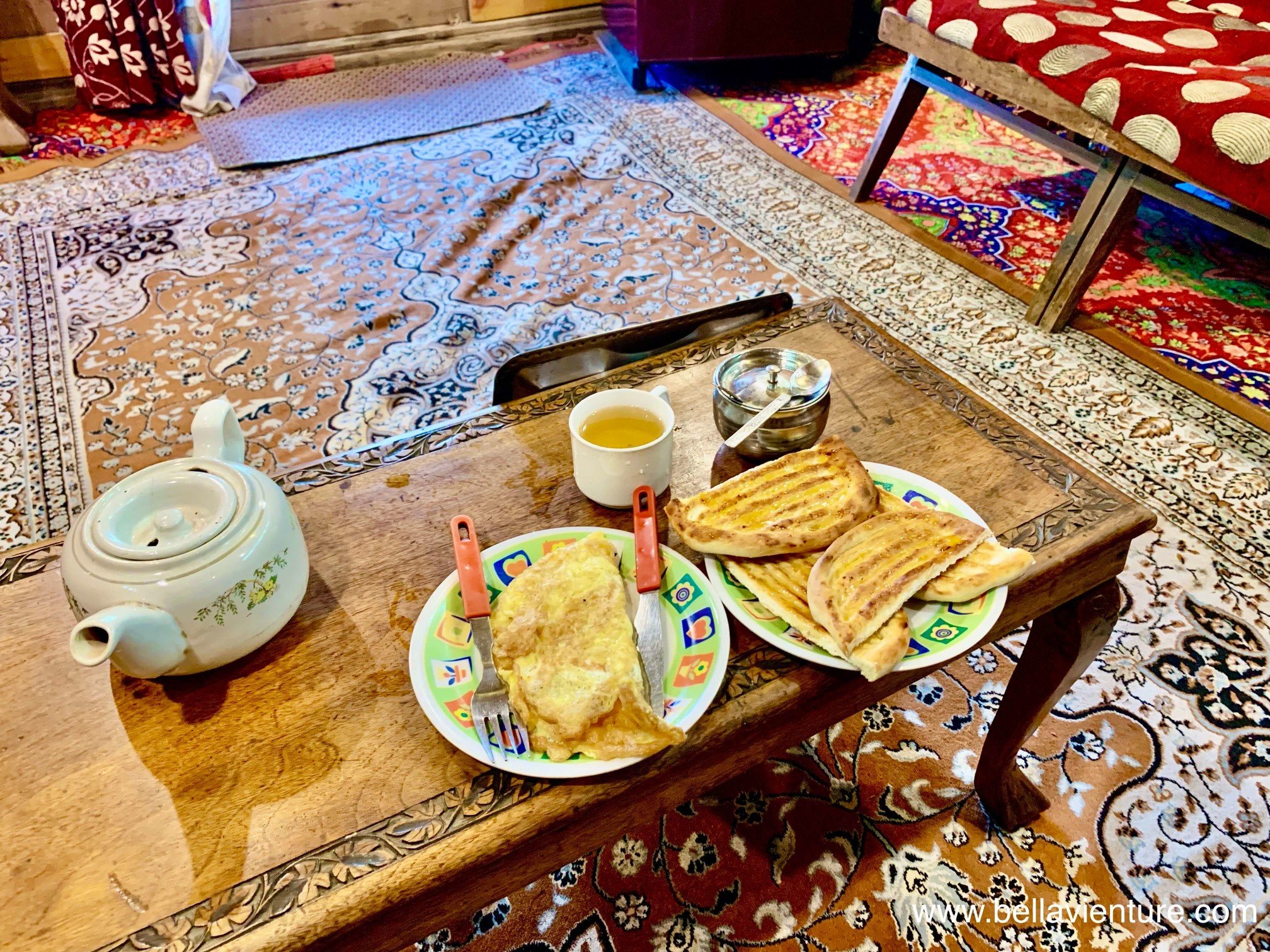 印度 India 北北印 north India 喀什米爾 Kashmir 船屋 boathouse 早餐 breakfast 印度 India 北北印 north India 喀什米爾 Kashmir 船屋 boathouse 早餐 breakfast