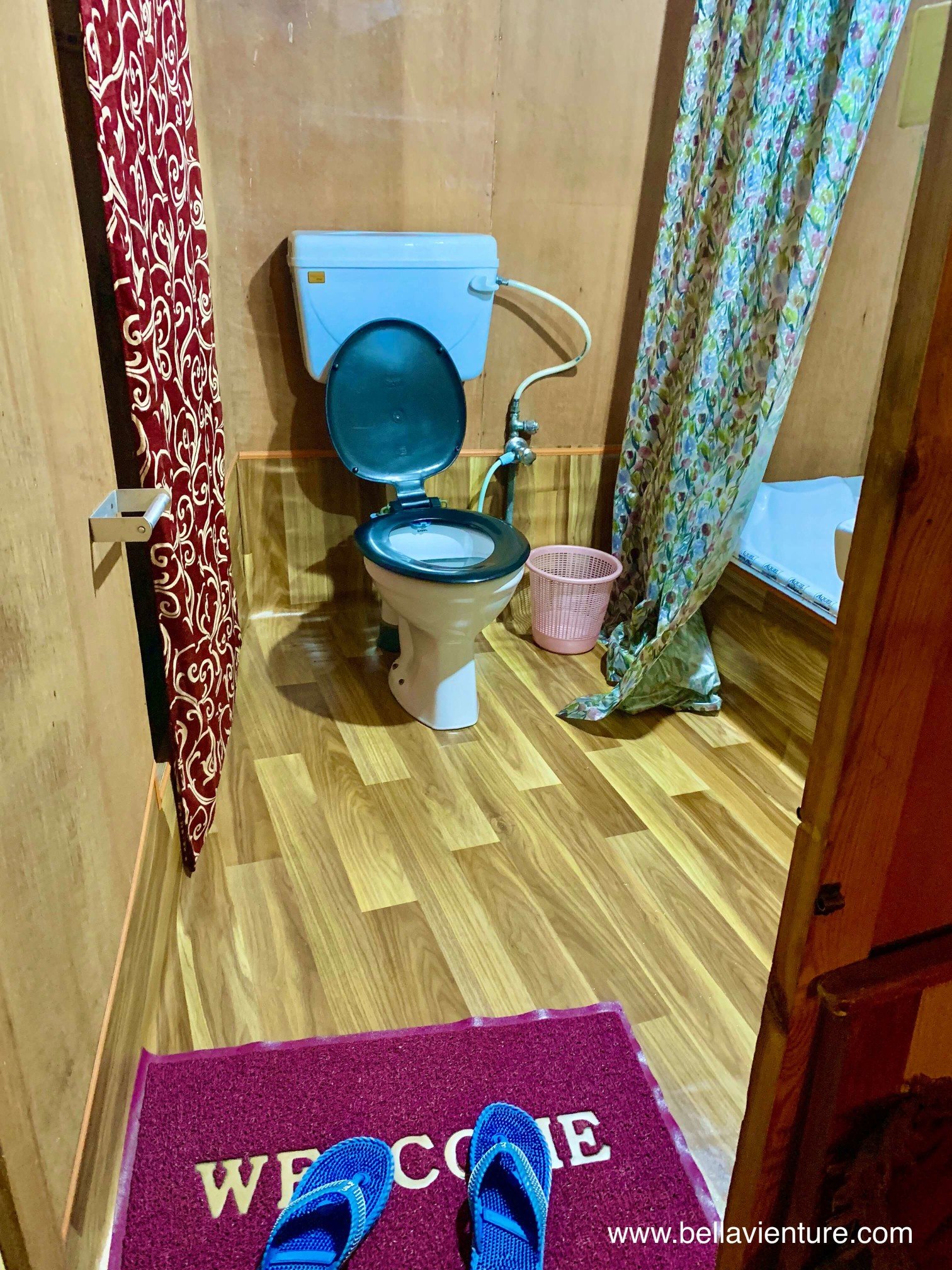 印度 India 北印度North india 喜馬拉雅 Himalayas 喀什米爾 Kashmir 船屋 boathouse 印度 India 北印度North india 喜馬拉雅 Himalayas 喀什米爾 Kashmir 船屋 boathouse