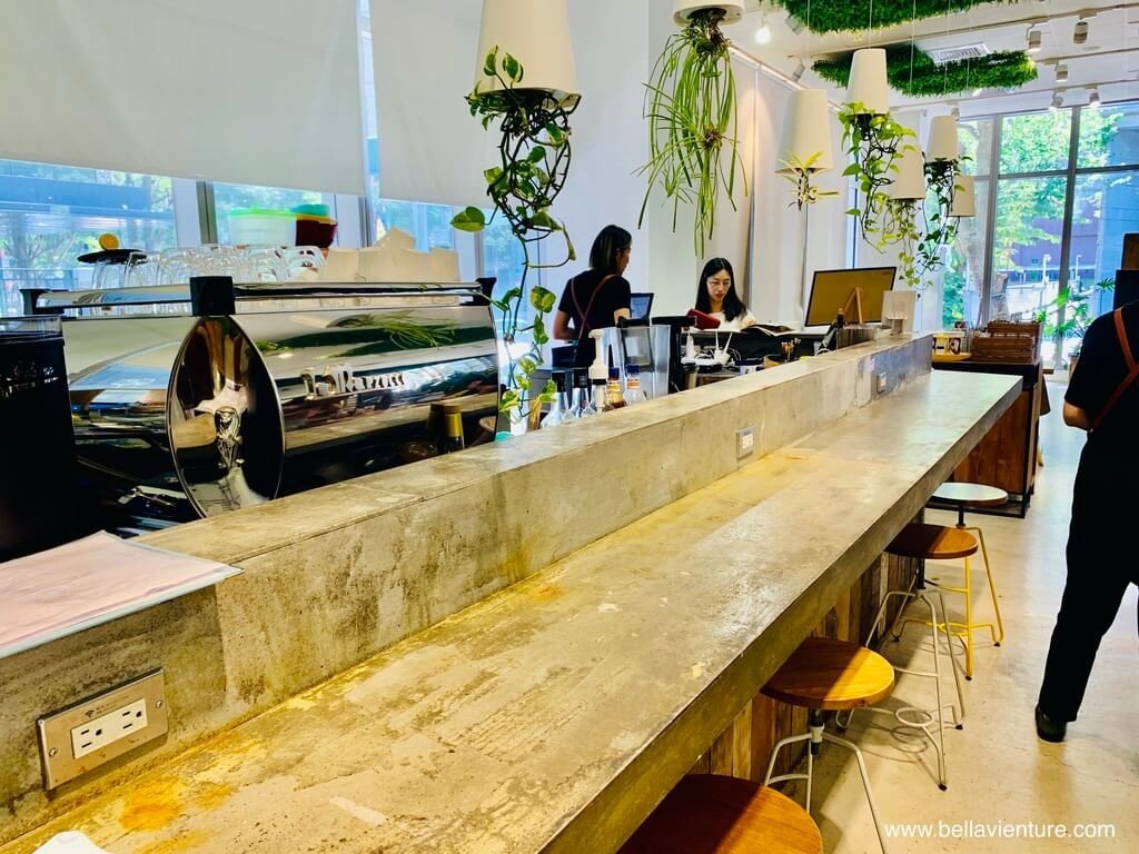 內湖 自然系 早午餐 原木家具 Mountaion fusion 吧台 內湖 自然系 早午餐 原木家具 Mountaion fusion 吧台