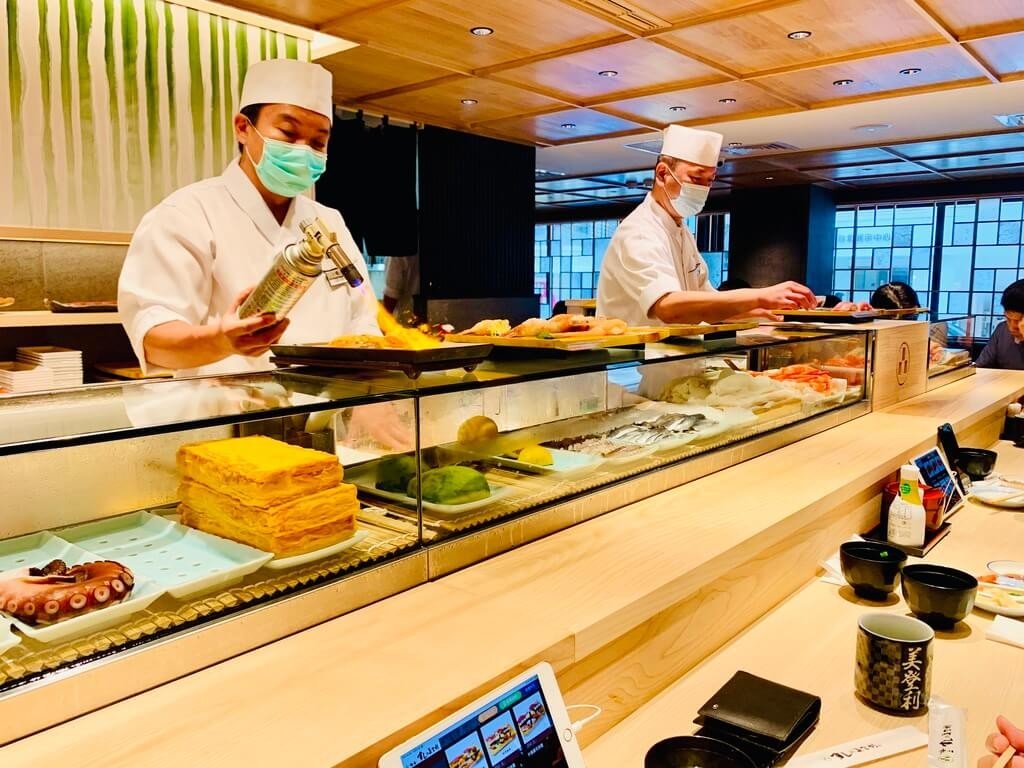台北 大安區 壽司 迴轉壽司 美登利壽司 吧台 台北 大安區 壽司 迴轉壽司 美登利壽司 吧台