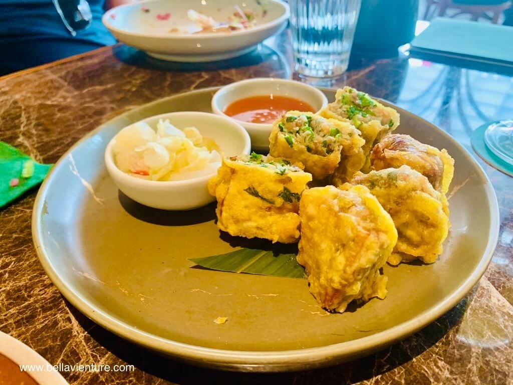 微風信義 心潮飯店 炸物.蝦仁韭菜捲Deep fried shrimp garlic chive roll 微風信義 心潮飯店 炸物.蝦仁韭菜捲Deep fried shrimp garlic chive roll