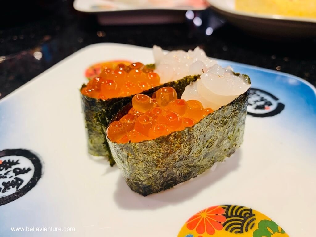 大安區 忠孝復興美食 迴轉壽司 金澤まいもん寿司 鮭魚卵富山白蝦軍艦 大安區 忠孝復興美食 迴轉壽司 金澤まいもん寿司 鮭魚卵富山白蝦軍艦