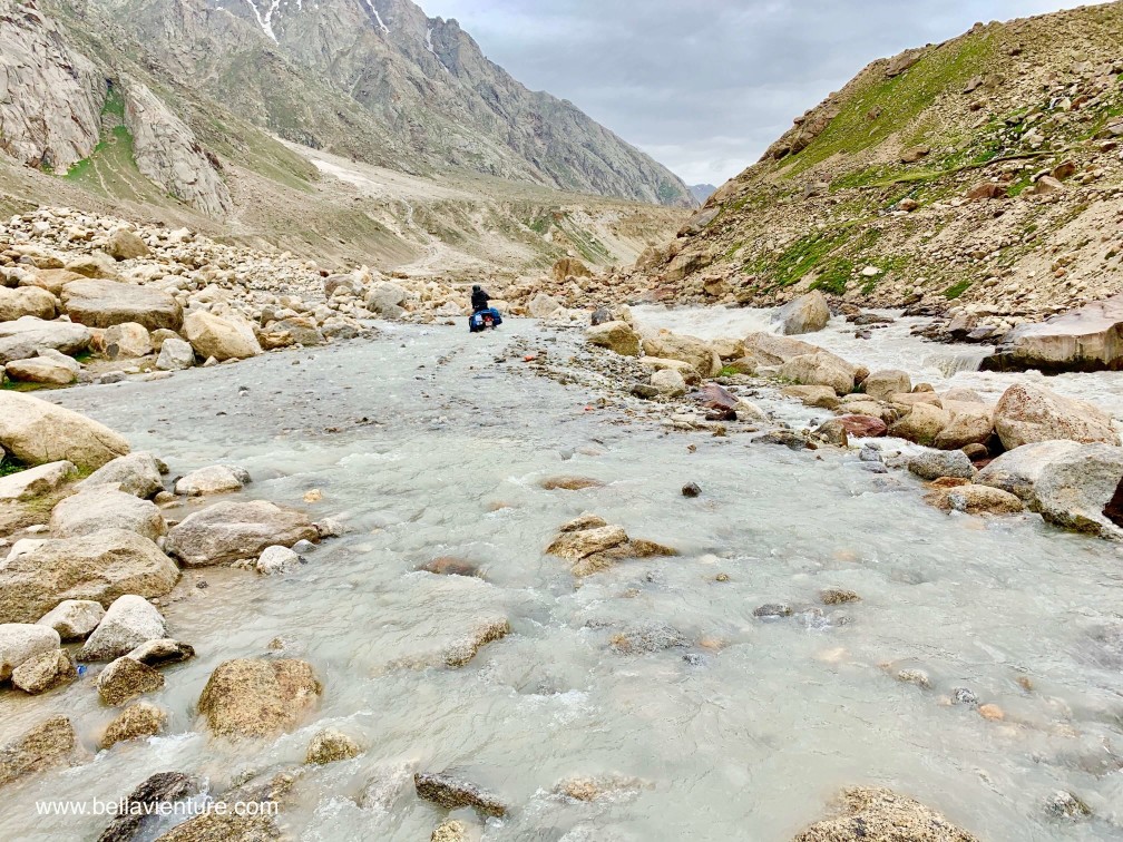 印度 India 北印度North india 喜馬拉雅 Himalayas 斯碧提山谷 Spiti valley 公路旅行 road trip 冰河 glacier 融雪 過河 印度 India 北印度North india 喜馬拉雅 Himalayas 斯碧提山谷 Spiti valley 公路旅行 road trip 冰河 glacier 融雪 過河