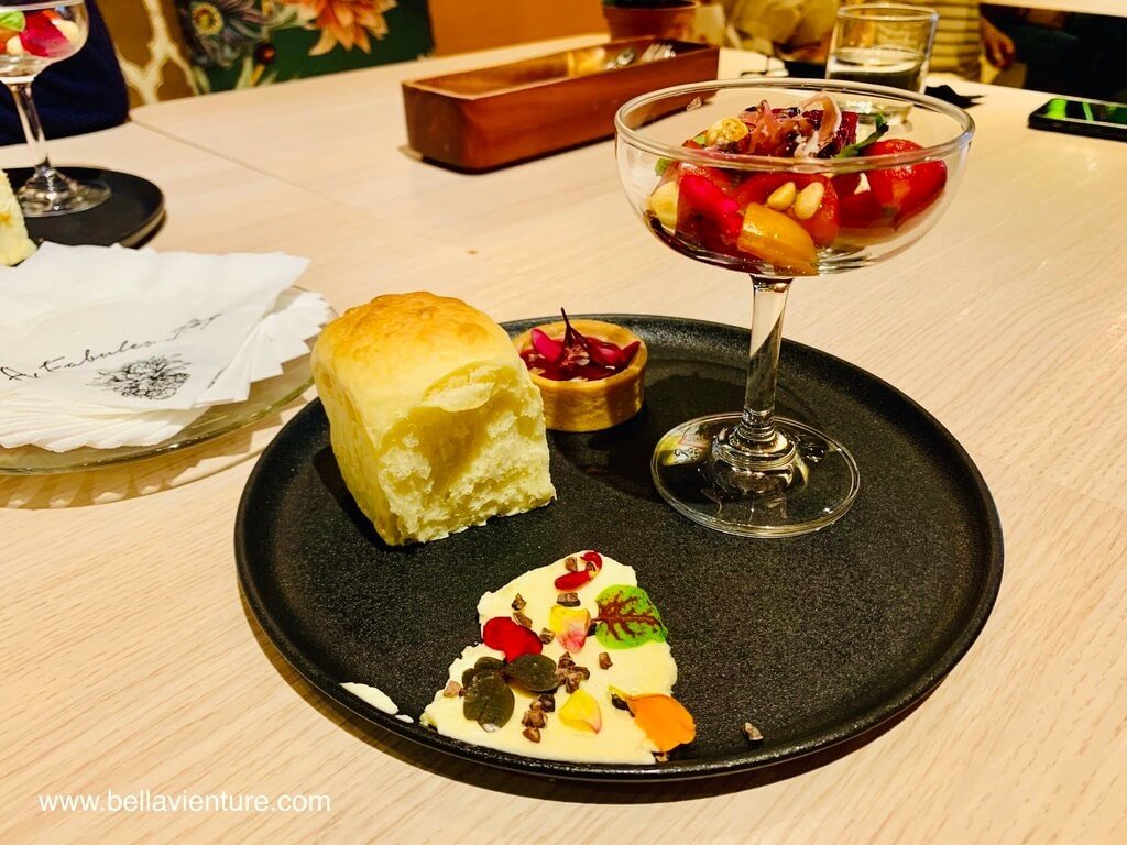 捷運東門 網美咖啡 A Fabules Day 二樓 自製手工麵包佐煙燻奶油 莓果鴨肝塔 招牌沙拉杯 捷運東門 網美咖啡 A Fabules Day 二樓 自製手工麵包佐煙燻奶油 莓果鴨肝塔 招牌沙拉杯