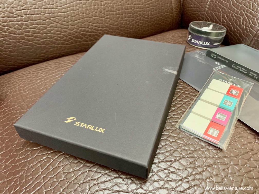 星宇航空STARLUX Airlines 星宇小舖 開箱 精裝筆記本 星宇航空STARLUX Airlines 星宇小舖 開箱 精裝筆記本
