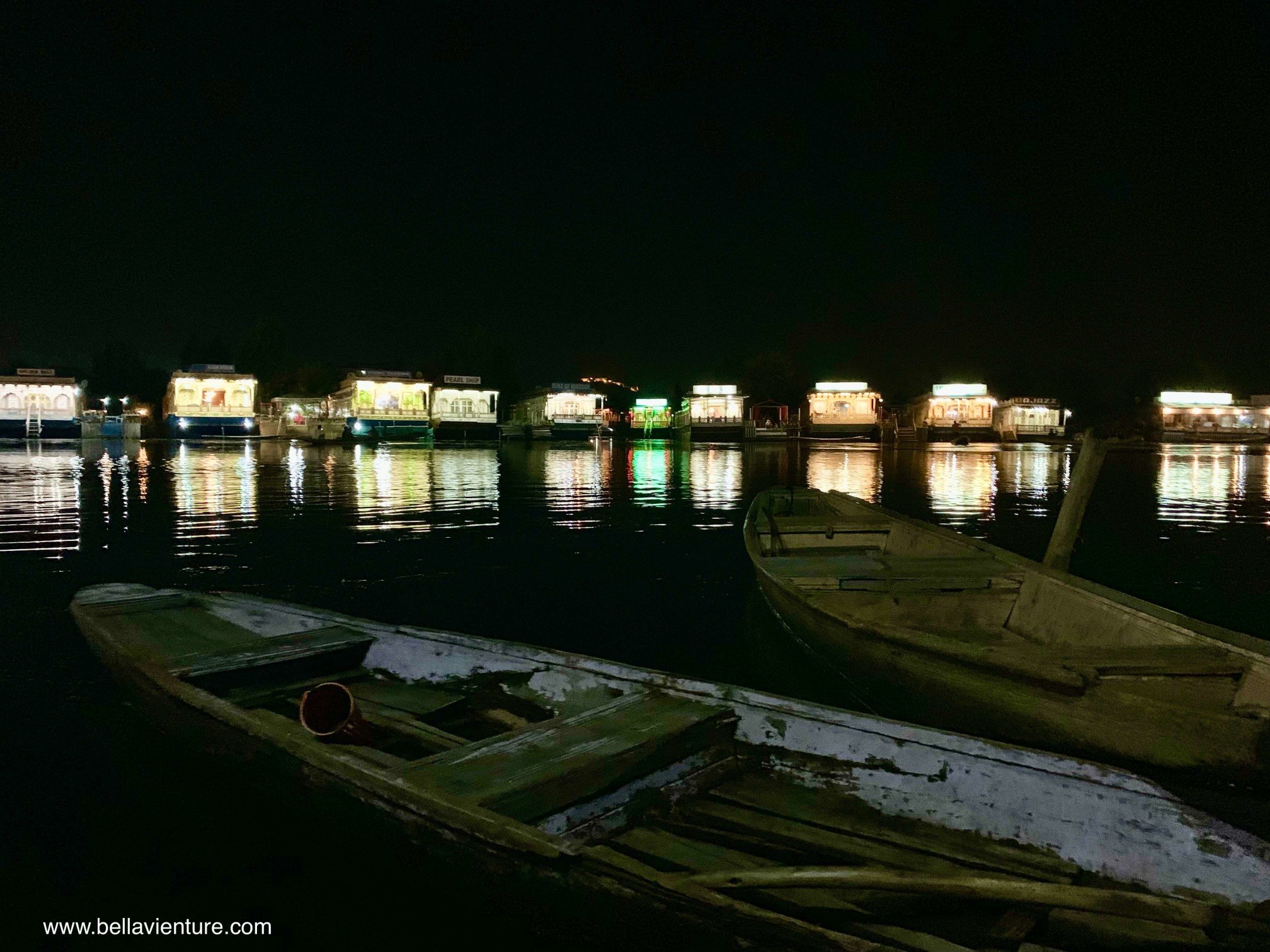 印度 India 北印度North india 喜馬拉雅 Himalayas 喀什米爾 Kashmir 船屋 boathouse night 夜晚 印度 India 北印度North india 喜馬拉雅 Himalayas 喀什米爾 Kashmir 船屋 boathouse night 夜晚